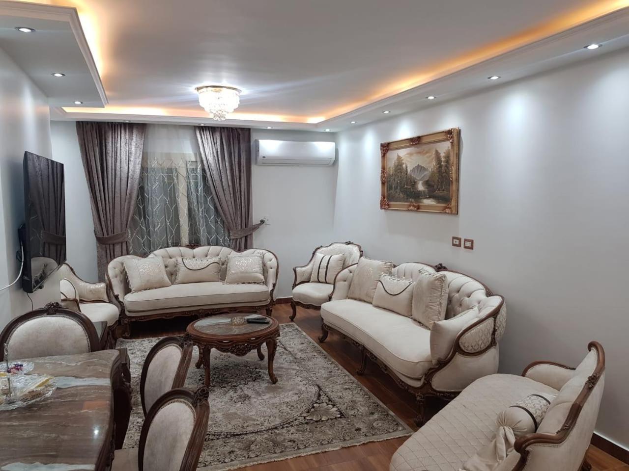 السكن الفاخر *